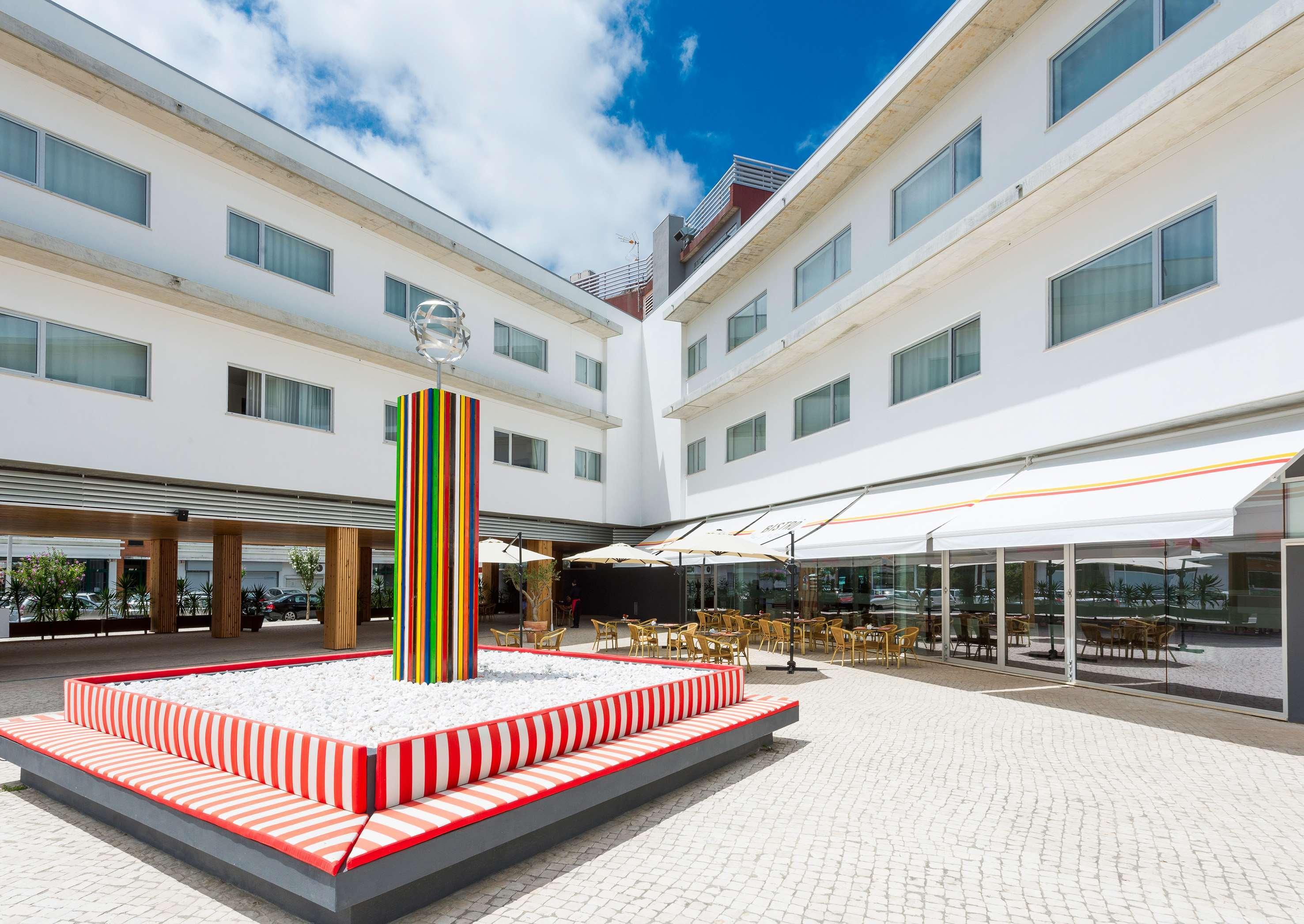 Tryp By Wyndham Leiria Hotel Bagian luar foto