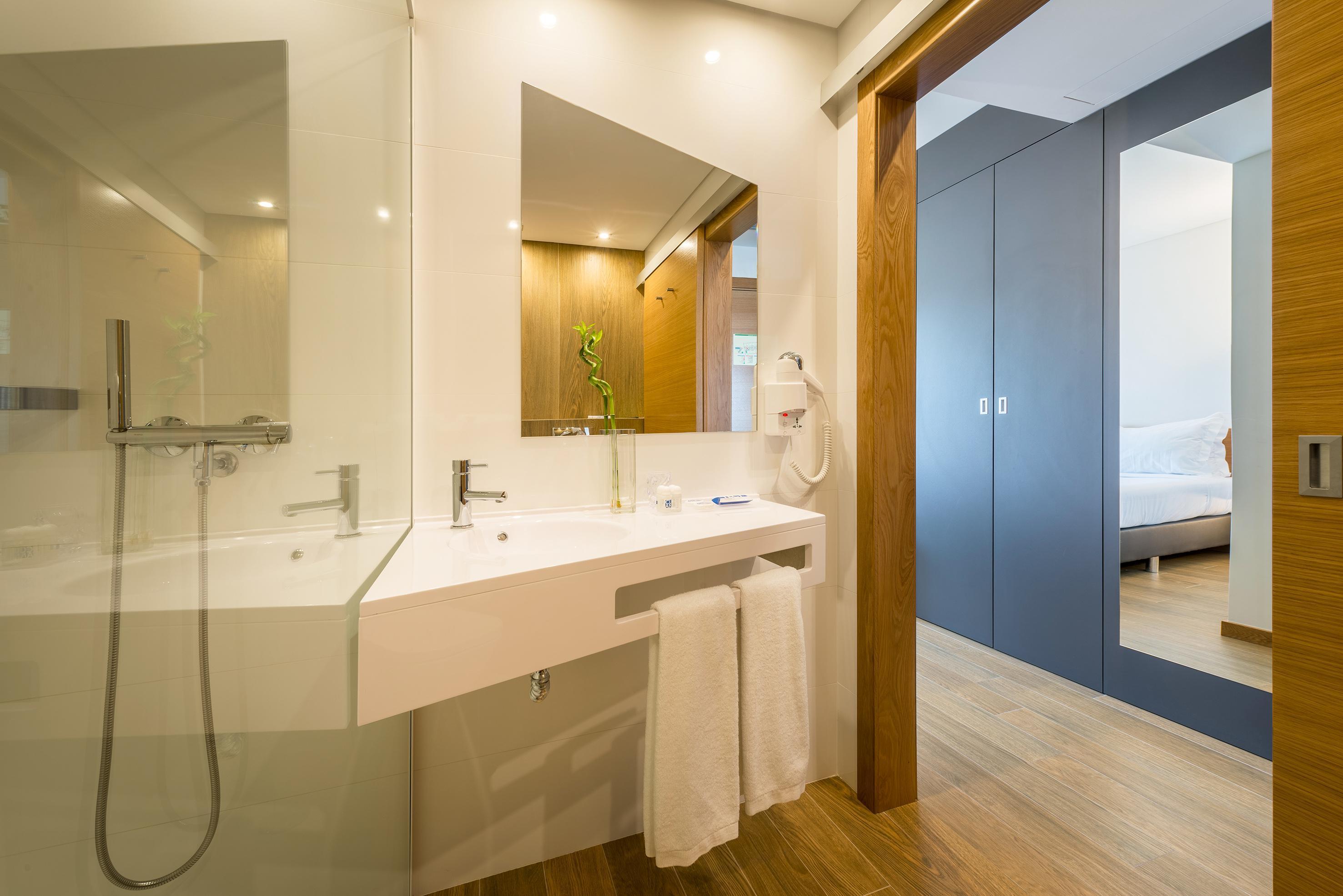 Tryp By Wyndham Leiria Hotel Bagian luar foto
